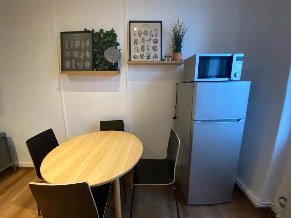 012 Chic & Cosy F2 34M2 Hypercentre Wifi Smart Tv Netflix Apartment Saint-Etienne  0*, Saint-Etienne (Loire) France